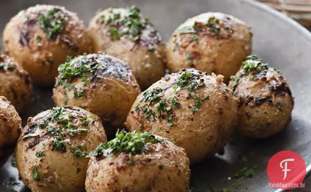 Mostarda Aioli-batatas grelhadas com ervas finas