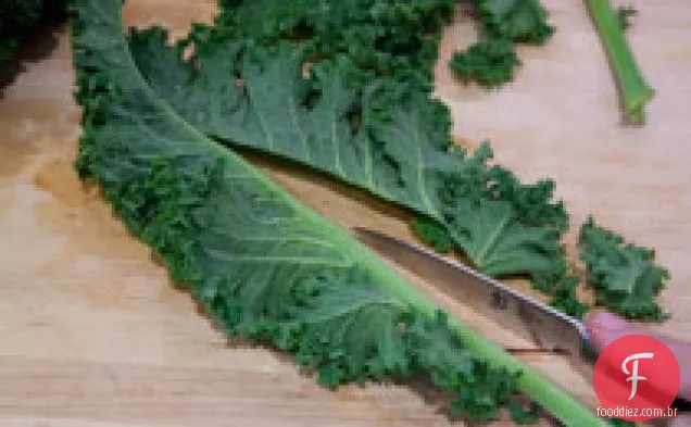 Couve Salteada Com Molho Tahini