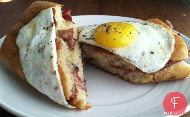 Queijo grelhado de bordo de bacon Zeke de ' Di Bruno Bros. House of Cheese