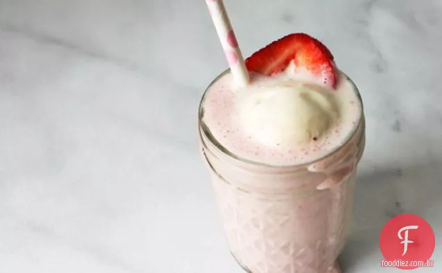 Strawberry Mascarpone Shake
