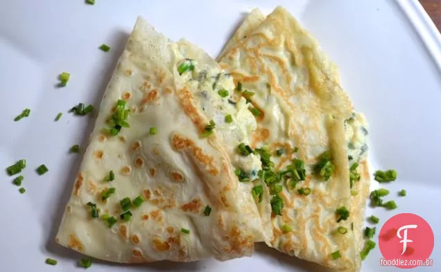 Crepes com erva e queijo de cabra Ovos Mexidos