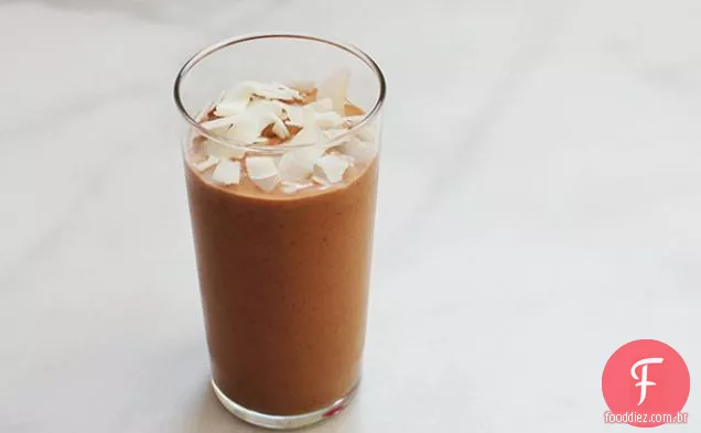 Banana, Nutella e Iogurte De Coco agitam com especiarias Chai