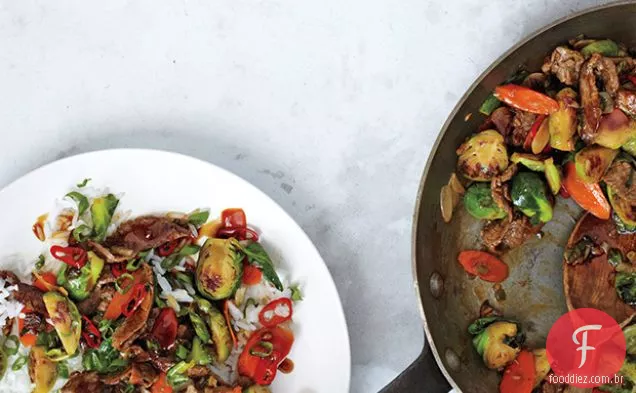 Couve de Bruxelas e Steak Stir-Fry