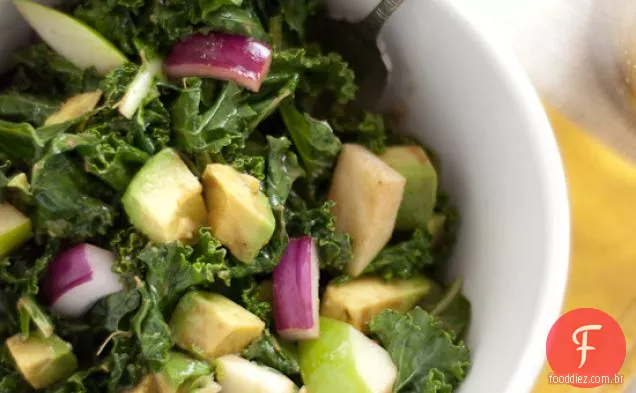 Salada De Couve Crua, Maçã E Abacate