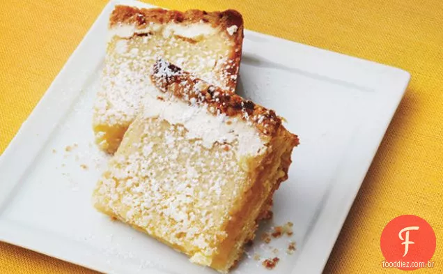 Barras de capim-limão com crosta de shortbread de coco