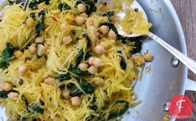 Spaghetti Squash Com Couve E Grão De Bico