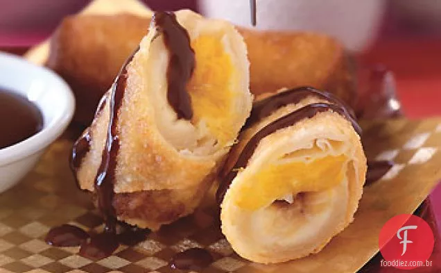 Rolinhos primavera de Banana e manga com ganache de coco e chocolate