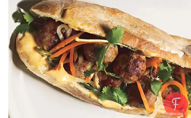 Carne De Porco Almôndega Banh Mi