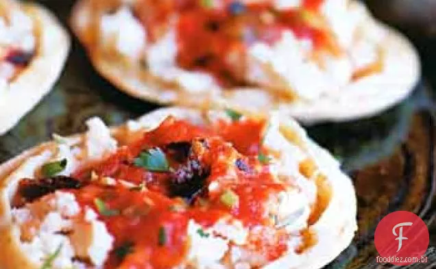 Memelas com Queso Fresco e molho de tomate carbonizado