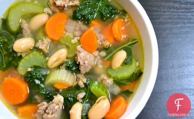 Sopa De Salsicha E Couve