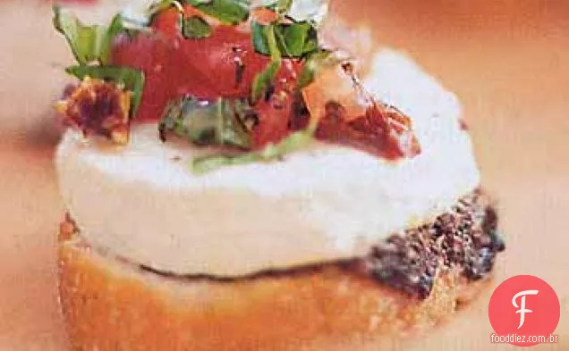 Queijo de cabra e Tartinas de tomate secas ao sol