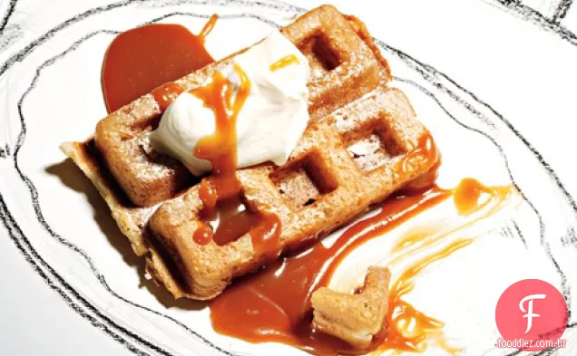 Waffles crocantes com Caramelo Salgado Coulis