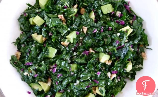 Salada De Couve Crua Com Molho Cítrico