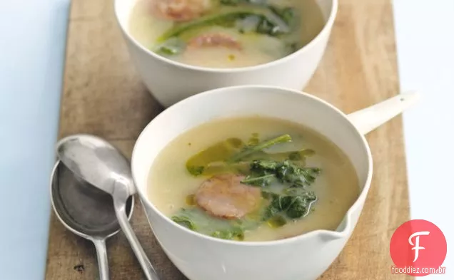 Sopa De Batata, Couve E Chouriço