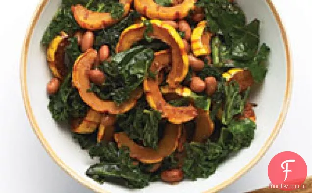 Salada De Abóbora Delicata Com Couve E Feijão Cranberry