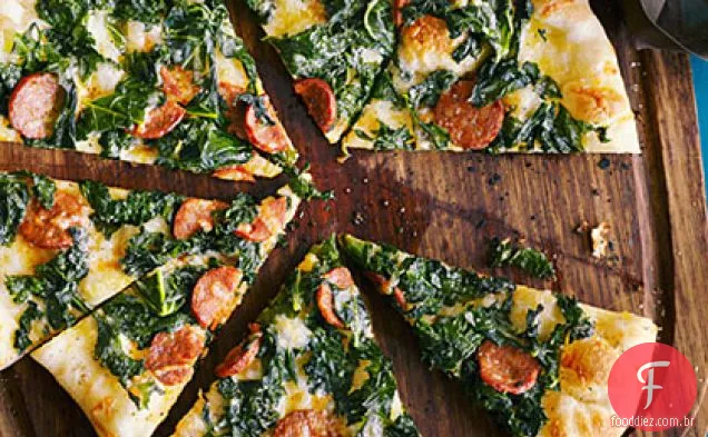 Couve, chouriço e Manchego Pizza