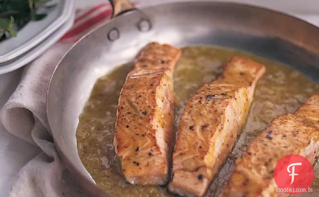 Salmão com vinagrete de Maracujá quente