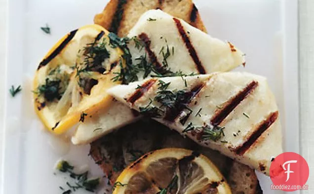 Queijo Haloumi grelhado e limão
