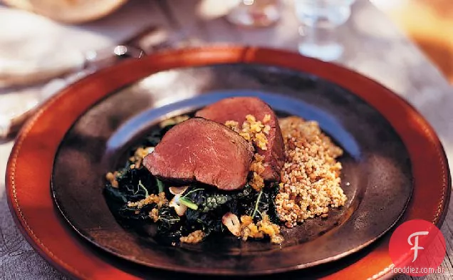 Filé mignon grelhado com couve Toscana e chalota Confit