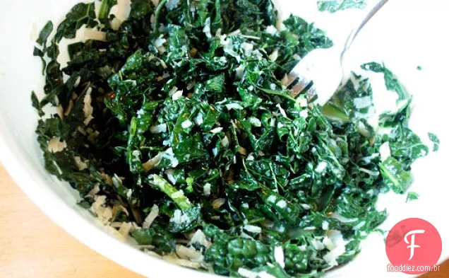 Salada De Couve Com Pecorino E Limão