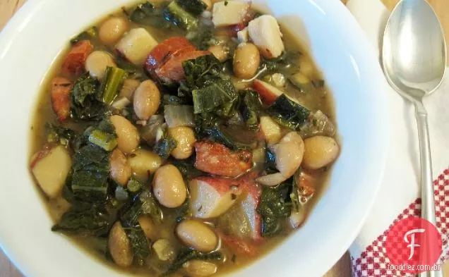 Sopa Saudável De Couve E Salsicha