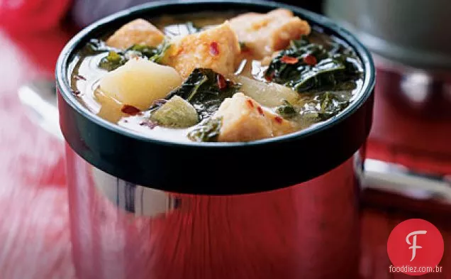 Ensopado de frango Dijon com batatas e couve