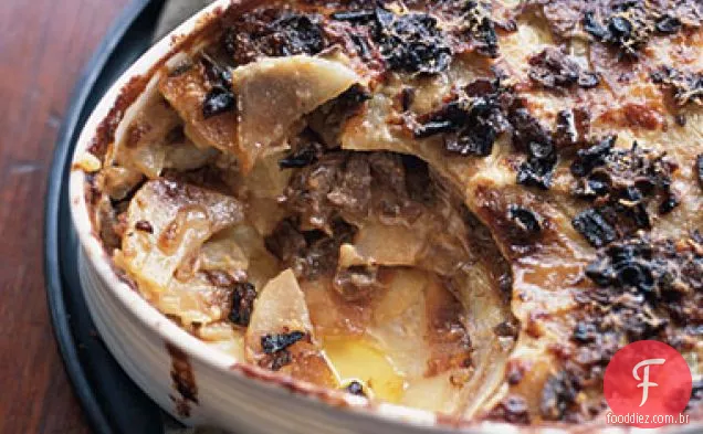 Gratinado de batata com cogumelos Porcini e queijo Mascarpone