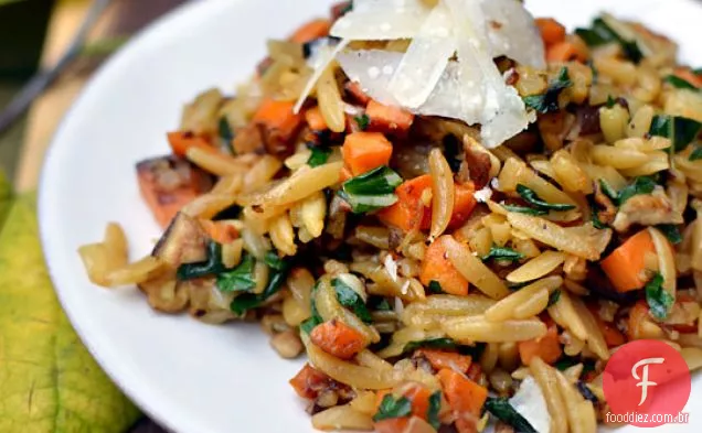 Orzo Com Vegetais Caramelizados Da Queda & Gengibre