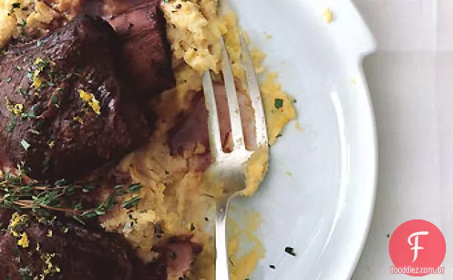 Cabernet-costelas curtas refogadas com Polenta Gorgonzola e Gremolata de ervas mistas