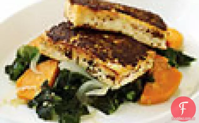 Tofu com crosta de mostarda com couve e batata-doce