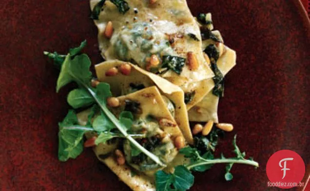 Ravioli de rúcula e queijo de cabra