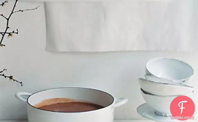 Sopa de feijão e macarrão em estilo Veneziano
