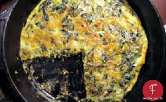 Jantar Hoje À Noite: Couve, Cebola E Cheddar Frittata