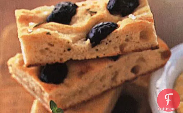 Focaccia de alecrim com azeitonas