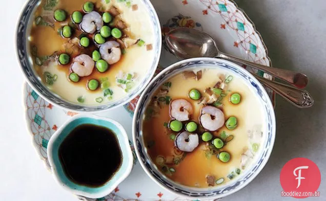 Chawan Mushi com camarão e ervilhas