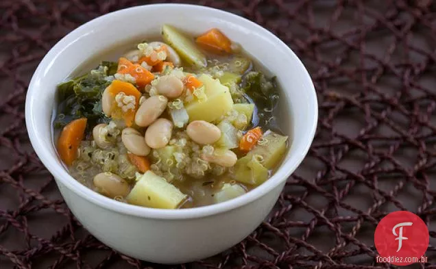 Guisado De Quinoa, Feijão Branco E Couve