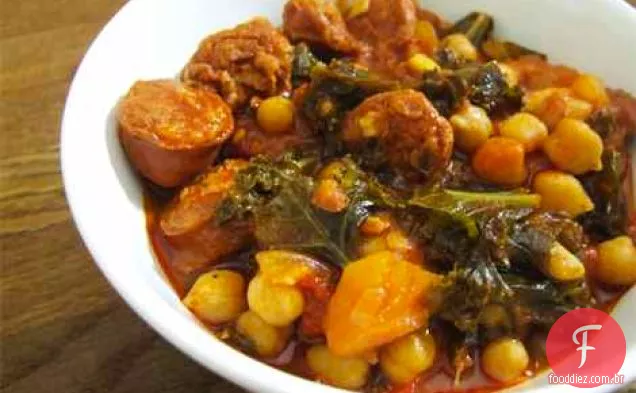 Chouriço, Couve E Guisado De Grão De Bico