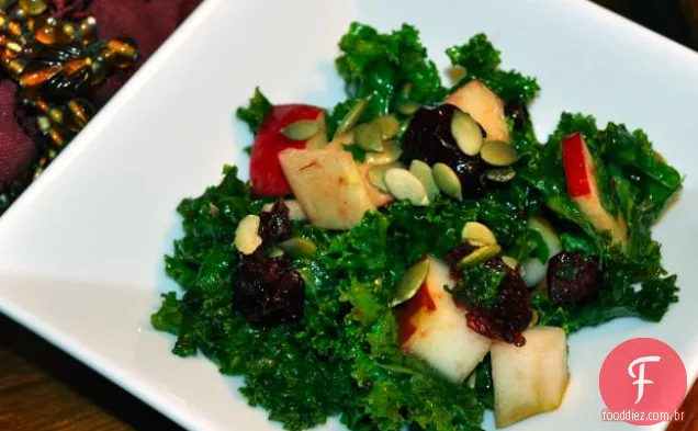 Salada De Couve De Outono Com Vinagrete De Cranberry