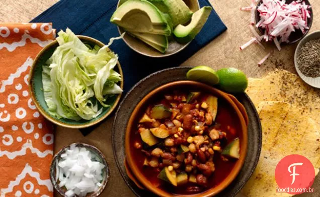 Pozole vermelho vegetariano Com Feijão Vermelho