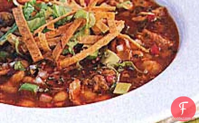 Ensopado de porco e canjica com Chiles vermelhos (Pozole Rojo)