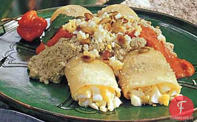 Tacos de ovo com sementes de abóbora e tomate-molhos Habanero