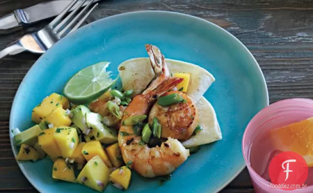 Refogado de frutos do mar mexicanos com abacate-Mango Salsa