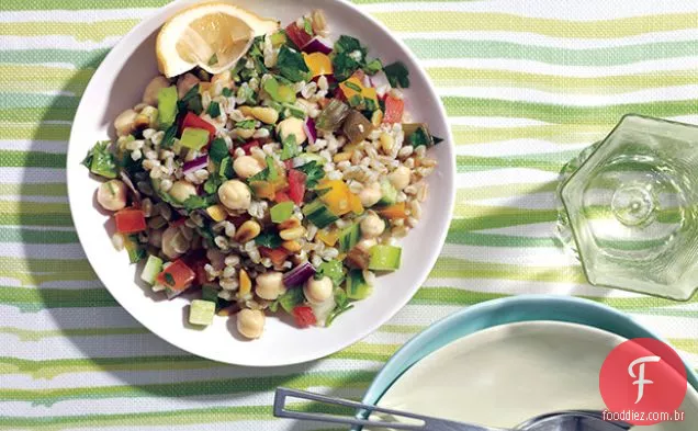 Farro e pinhão Tabbouleh