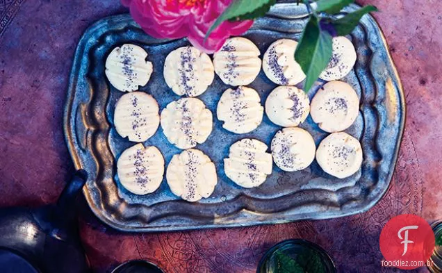 Biscoitos Amanteigados De Água De Rosas