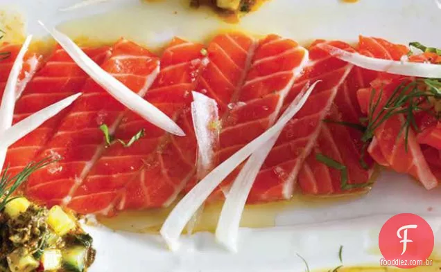 Crudo de salmão marroquino com iogurte