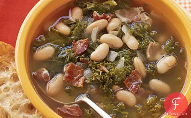 Verduras, feijão e sopa de Bacon