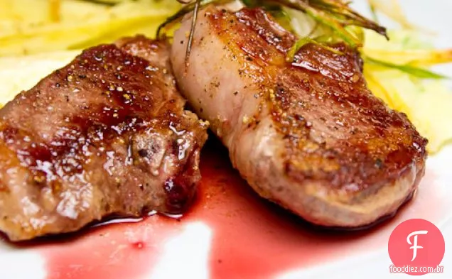 Costeletas De Cordeiro Com Romã Ameixa Agrodolce
