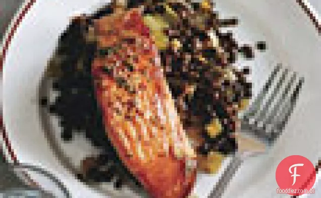 Salmão com lentilhas e manteiga de mostarda (Saumon aux lentilhas)