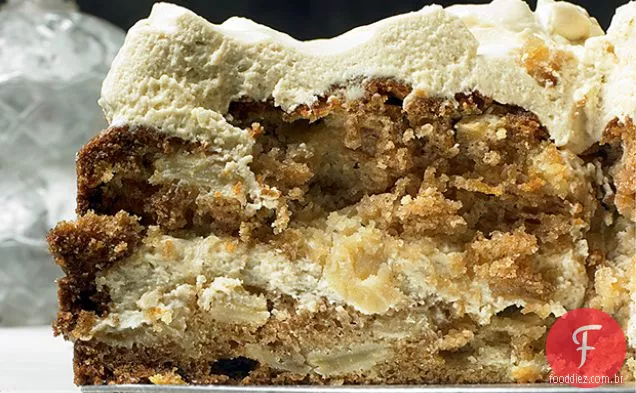 Bolo de maçã e azeite com cobertura de bordo