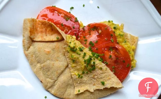Ovo mexido e tomate Pita